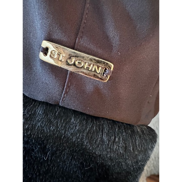 ST JOHN BY MARIE GRAY REVERSIBLE FUR COAT EUC; SIZE L - Picture 4 of 9